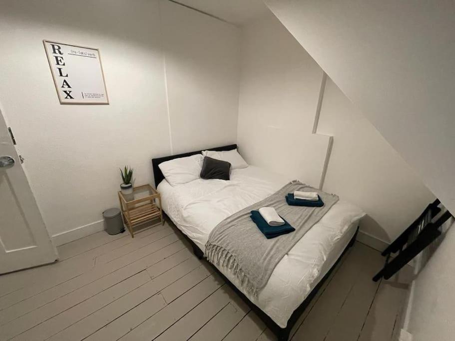 Beautiful 2 Bedroom On Tower Bridge London Bagian luar foto